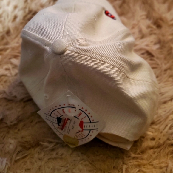 Boston Red Sox 2007 World Series AL Champions Cap - Picture 2 of 3